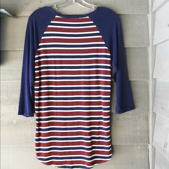 Lularoe Randy Tee - Picture 3 of 5